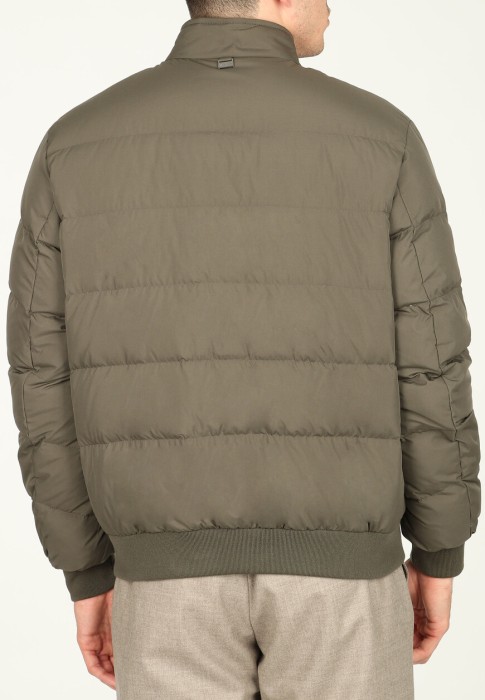 пуховик  из италии вид сбоку