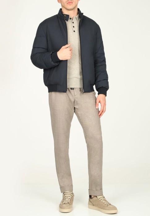 пуховик  по цене 78540 руб вид справа