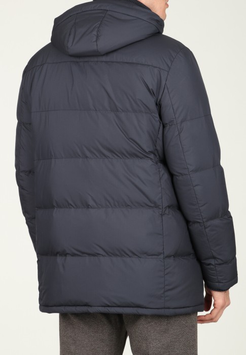 пуховик  из италии вид сбоку