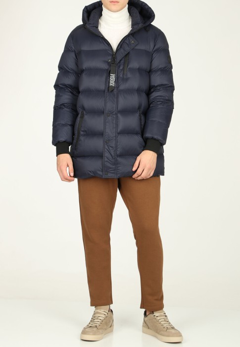 пуховик  из италии вид сбоку