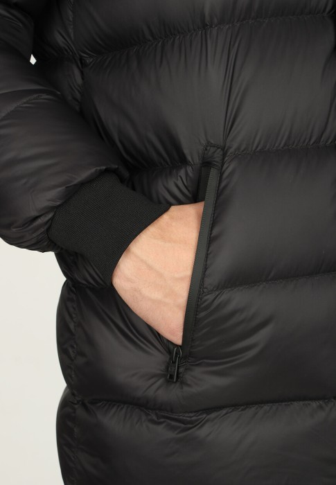 пуховик  универсального стиля с лицевой стороны