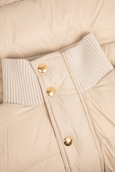 пуховик  универсального стиля с лицевой стороны