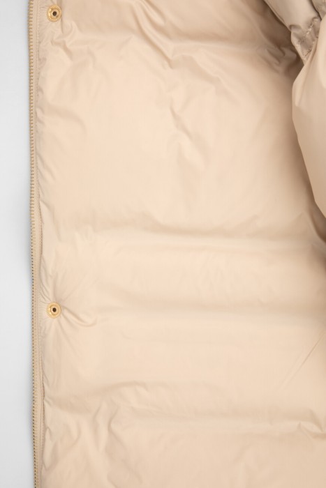 пуховик  вид сзади