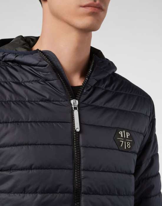 пуховик  из америки вид сбоку