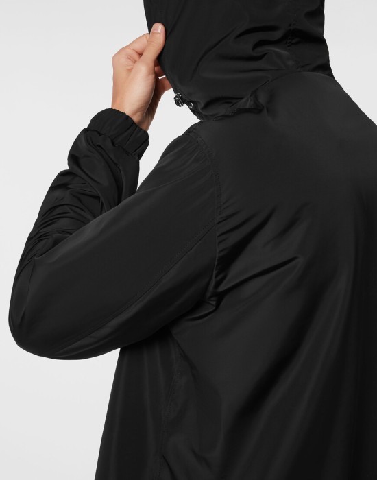 Товар черного цвета с внутренней стороны