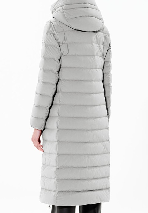 Товар серого цвета с внутренней стороны