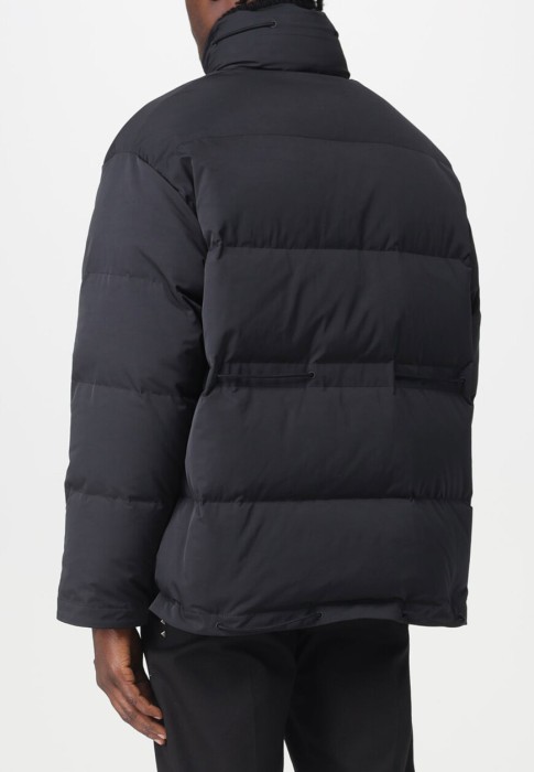 пуховик  по цене 271439 руб вид справа