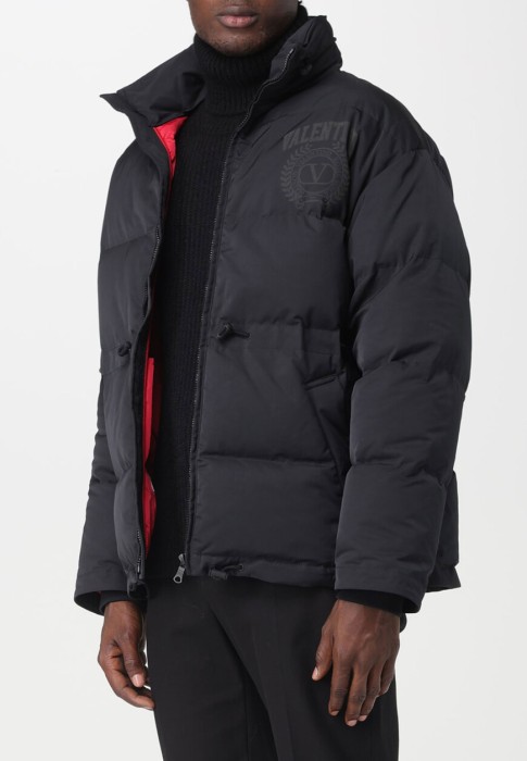 пуховик  из италии вид сбоку