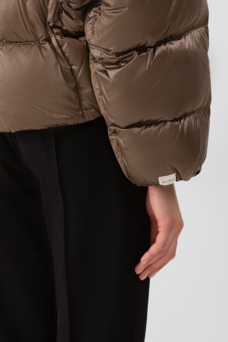 пуховик  из полиамида спереди