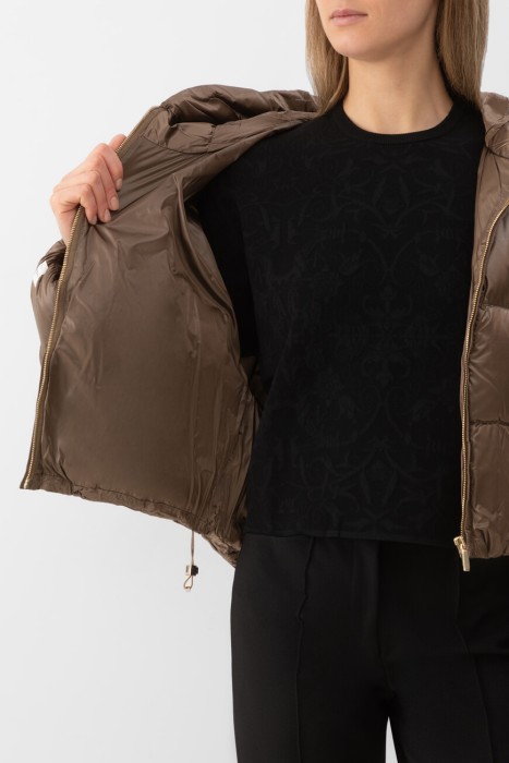 Продукция для женщин фото