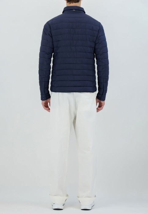 Товар синего цвета с внутренней стороны