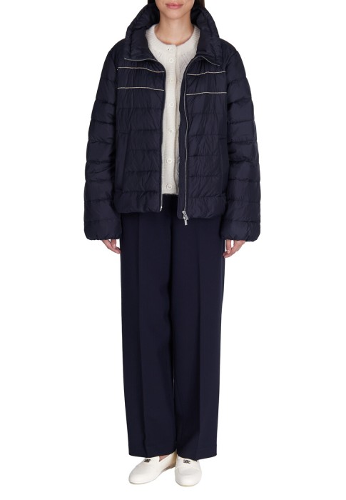 пуховик  по цене 136900 руб вид справа