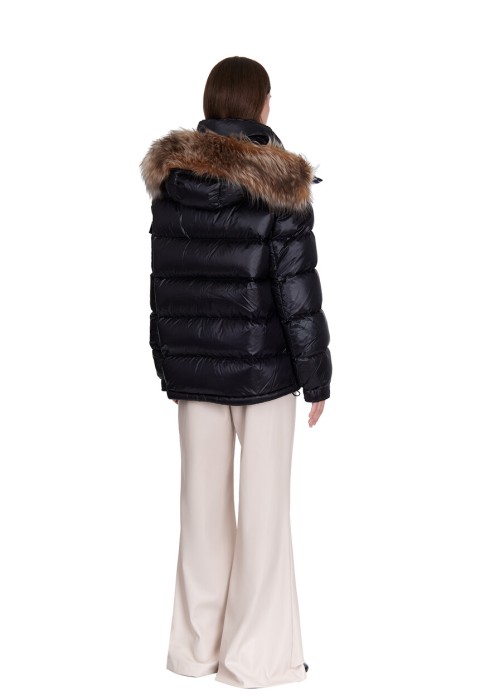 пуховик  из италии вид сбоку