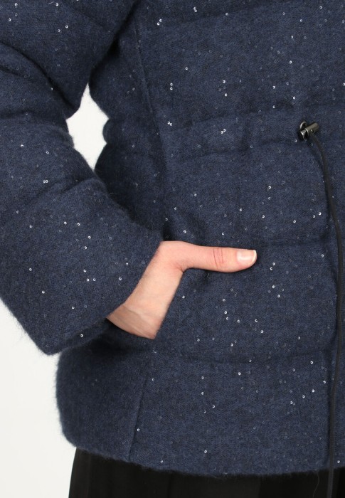 пуховик  из проверенных материалов спереди