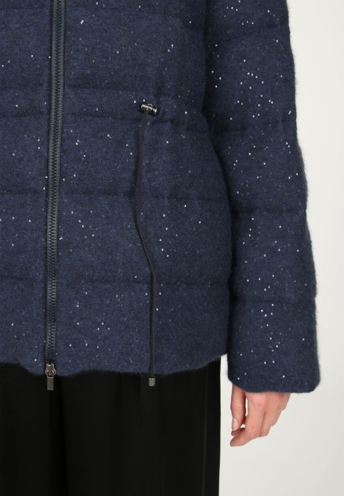 Продукция для женщин фото