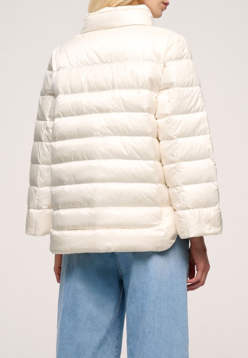 пуховик  из италии вид сбоку