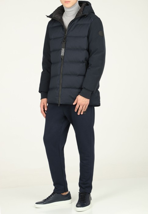 пуховик  из италии вид сбоку