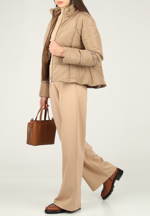 пуховик  по цене 102130 руб вид справа