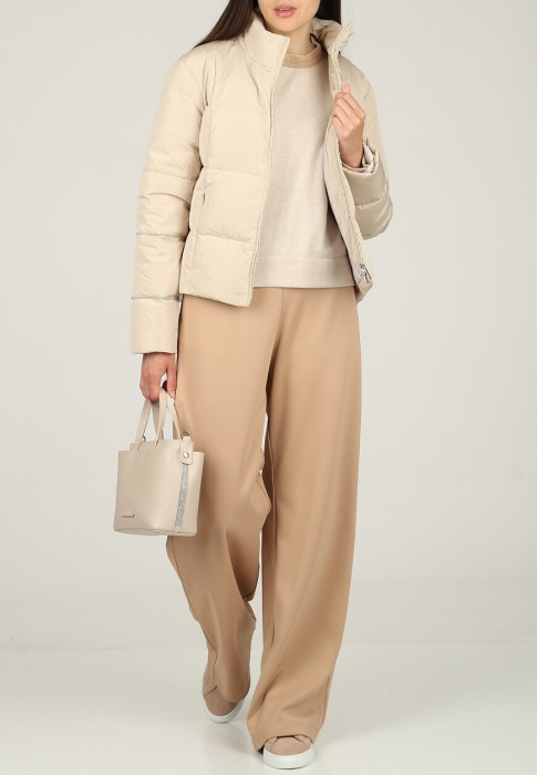 пуховик  по цене 107240 руб вид справа