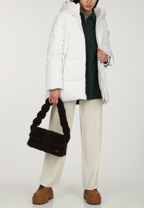 пуховик  по цене 108900 руб вид справа