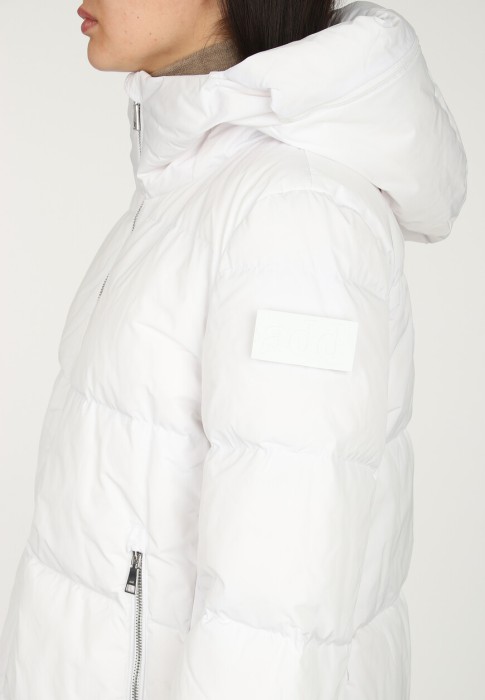 пуховик  из проверенных материалов спереди