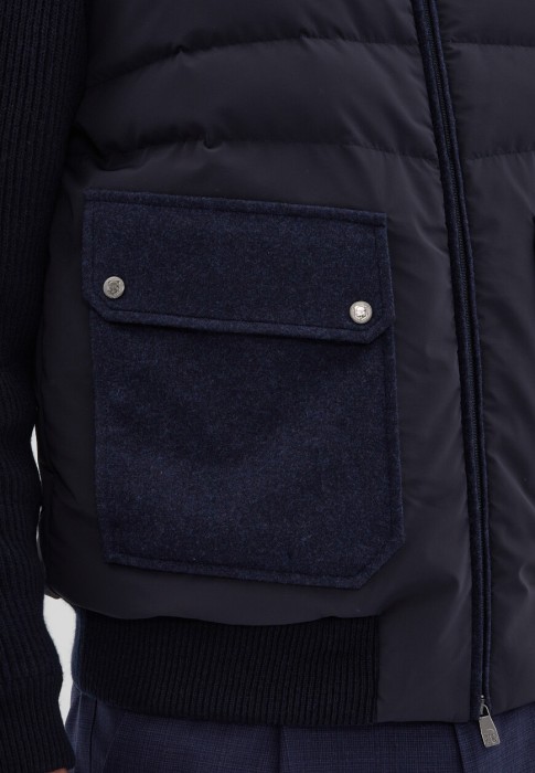 пуховик  универсального стиля с лицевой стороны