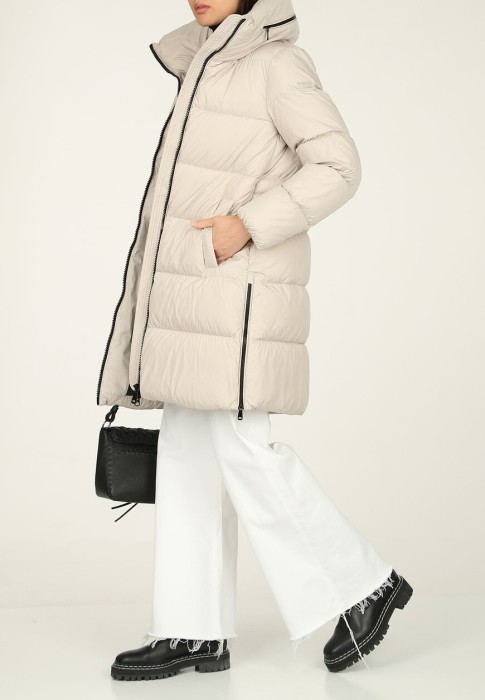 пуховик  из италии вид сбоку