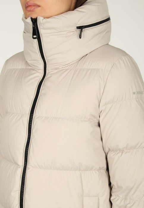 Продукция для женщин фото