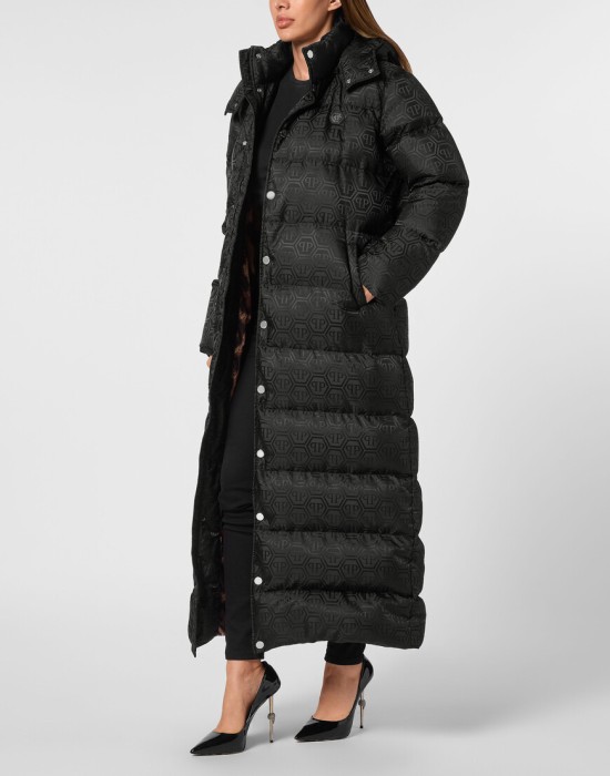 Товар черного цвета с внутренней стороны