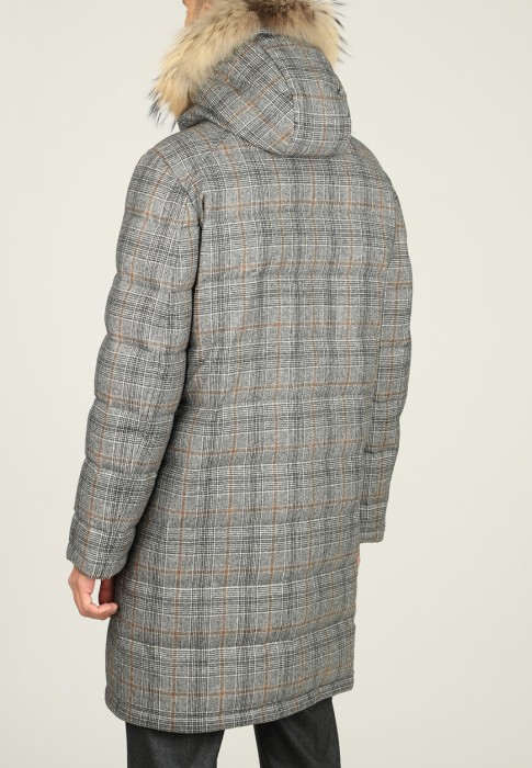 пуховик  из италии вид сбоку