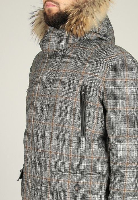 Товар серого цвета с внутренней стороны