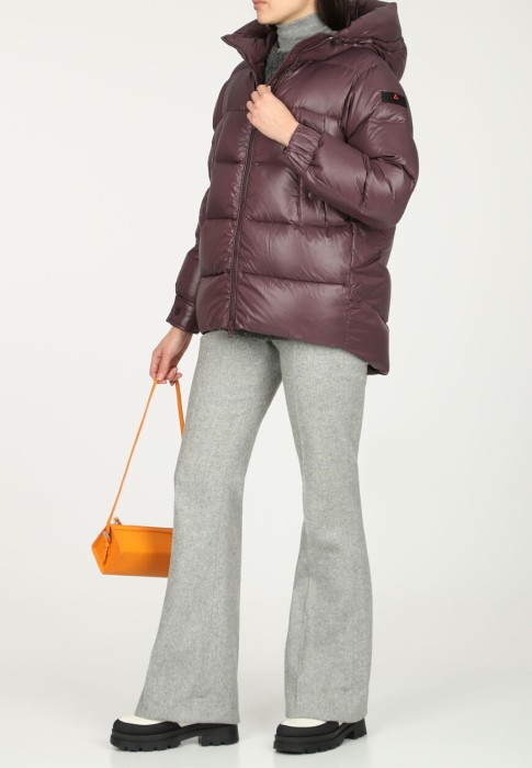 пуховик  из америки вид сбоку