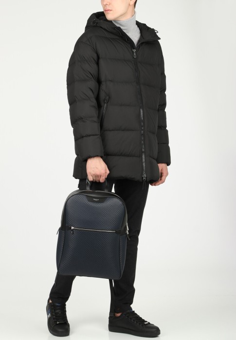 пуховик  от бренда peuterey вид слева