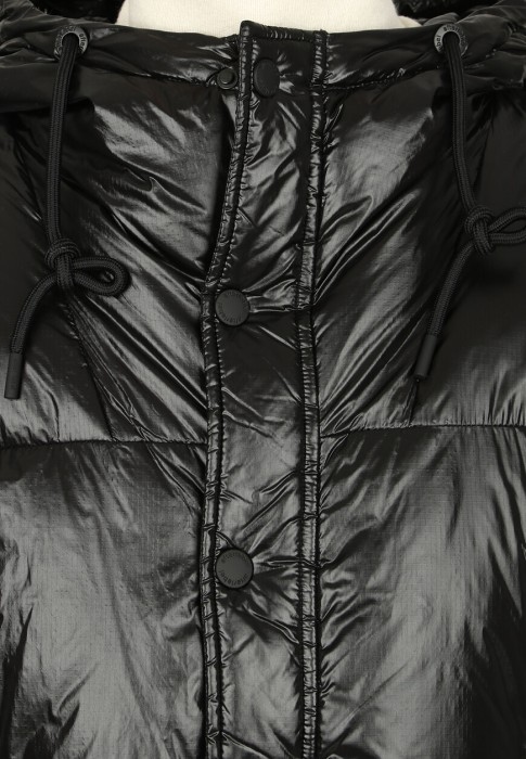 пуховик  для взрослого возраста с изнаночной стороны