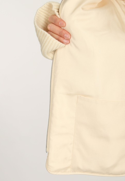 пуховик  универсального стиля с лицевой стороны