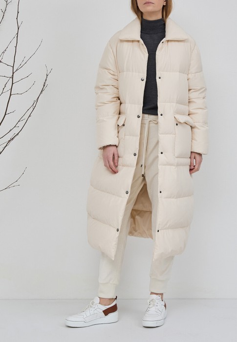 пуховик  из италии вид сбоку