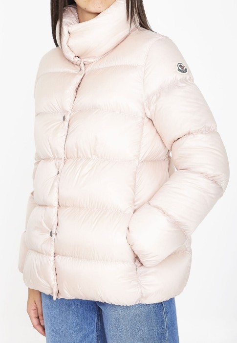 пуховик  от бренда moncler вид слева