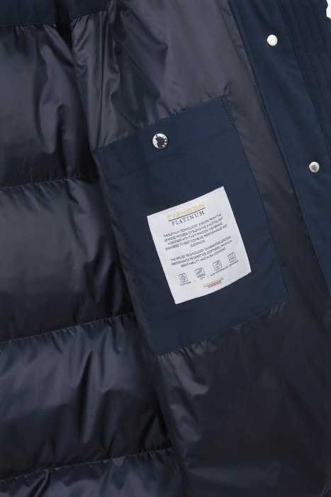 пуховик  для взрослого возраста с изнаночной стороны