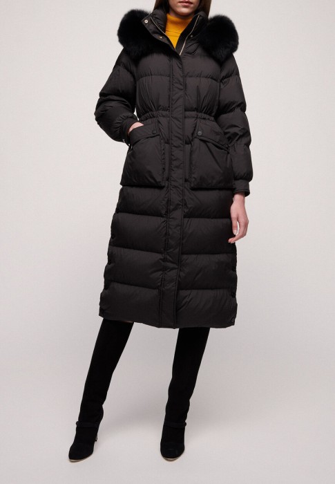 пуховик  от бренда luisa spagnoli вид слева