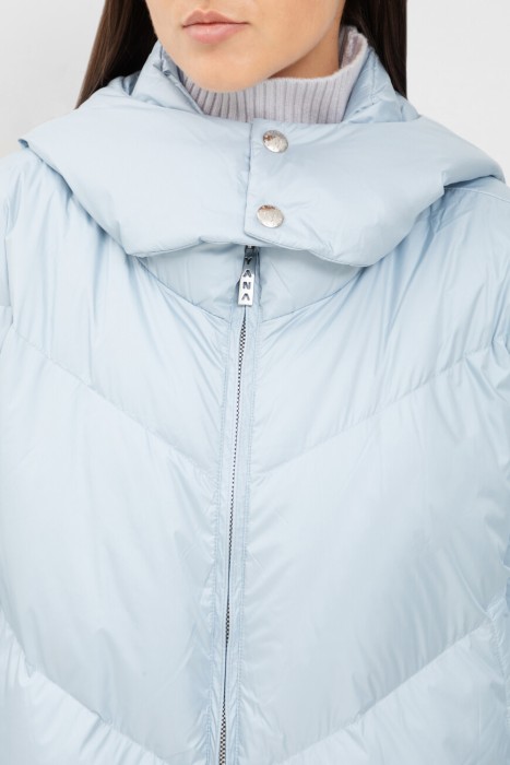 пуховик  из италии вид сбоку