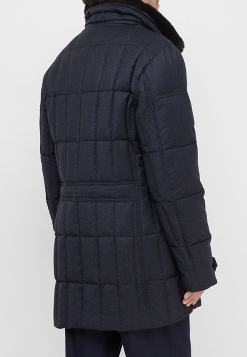 пуховик  из канады вид сбоку