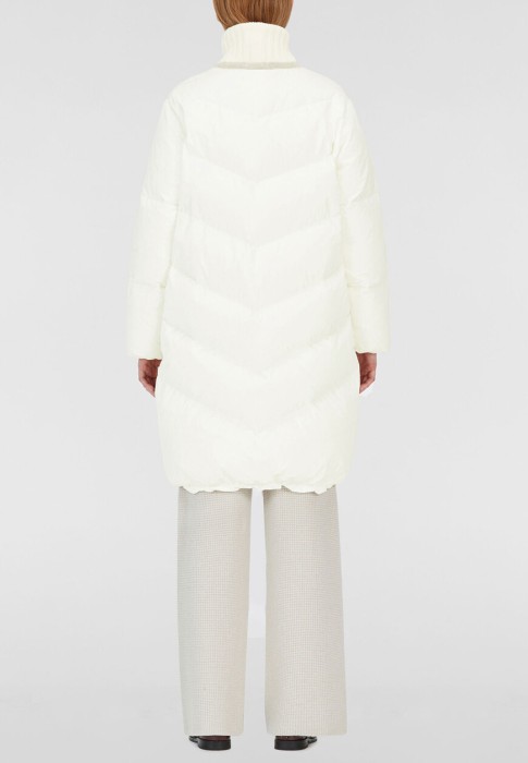 пуховик  из италии вид сбоку