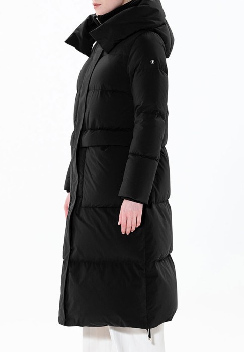 Товар черного цвета с внутренней стороны