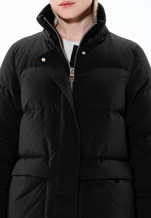 пуховик  из проверенных материалов спереди