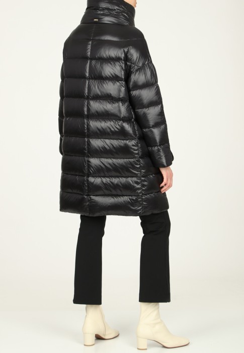 пуховик  из франции вид сбоку