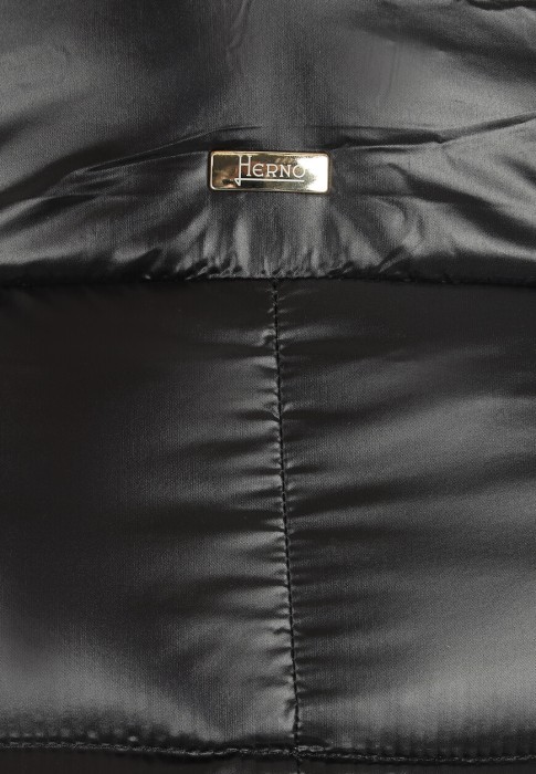 пуховик  из проверенных материалов спереди