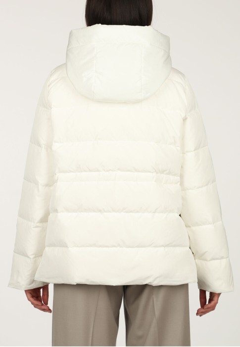 пуховик  от бренда fabiana filippi вид слева