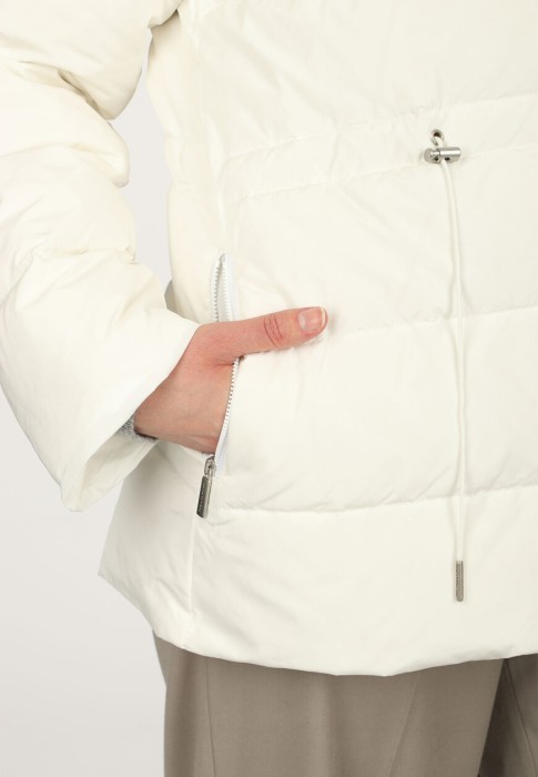 пуховик  из италии вид сбоку