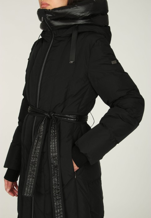 пуховик  из проверенных материалов спереди