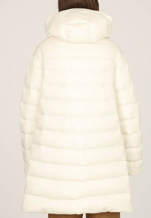 пуховик  из испании вид сбоку